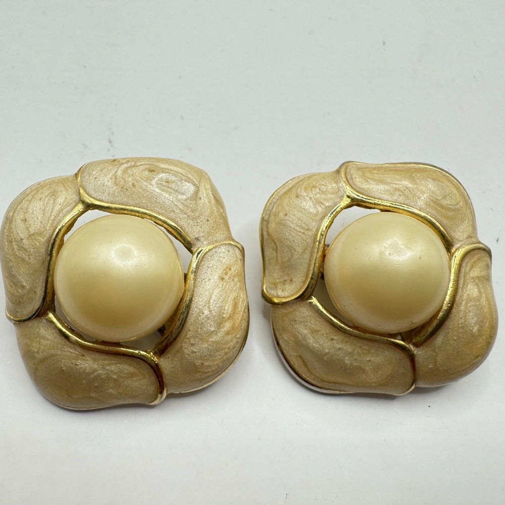 Two Sisters Clip On Earrings Cream Faux Pearl Enamel Costume Jewelry Vintage